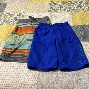 Lot of 2 boys bathing suits 🩳